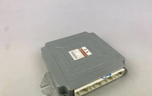 Subaru Outback Engine control unit/module 22611AJ671 112200-8333 1122008333