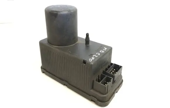 Mercedes-Benz C W202 Central locking vacuum pump 0132006349 2028001648