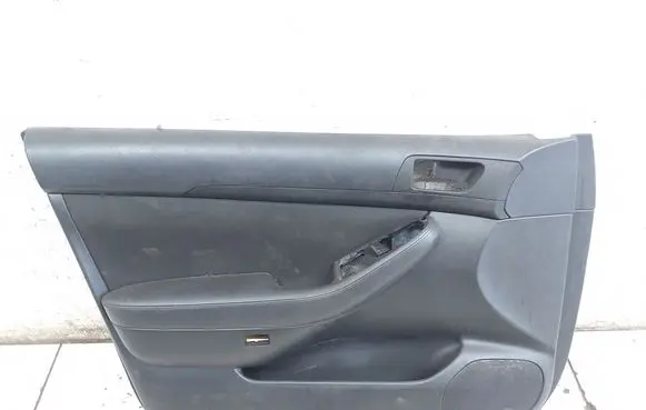 Toyota Avensis T250 Front door card panel trim 523t536
