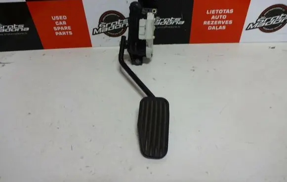 Volvo XC90 Accelerator throttle pedal 8634699