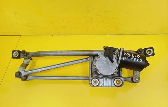 Front wiper linkage and motor