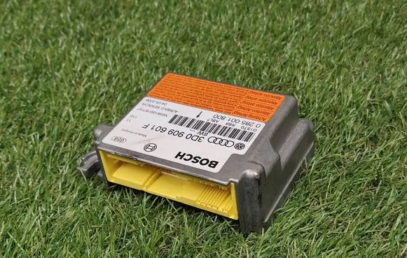 Volkswagen Touareg I Airbag control unit/module 3D0909601F 0285001800