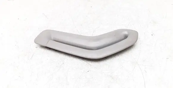Volvo XC90 Seat belt trim 