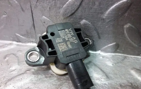 Audi A6 C7 Airbag deployment crash/impact sensor 4H0955557