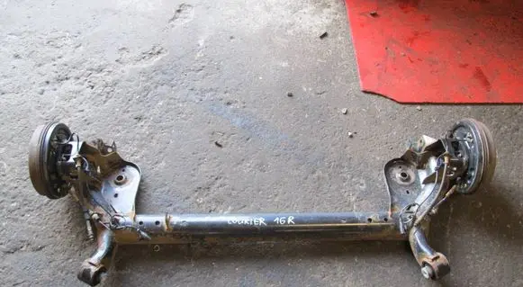 Ford Turneo Courier Rear axle beam 