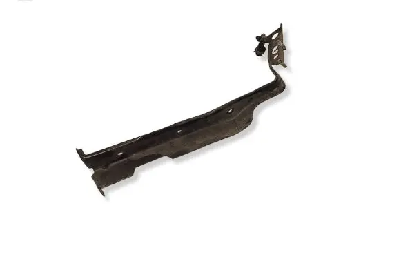 Audi A4 S4 B8 8K Fender mounting bracket 8K0821135