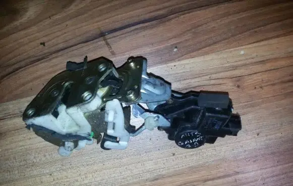 Mitsubishi Galant Rear door lock