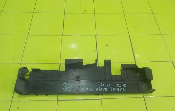 Land Rover Range Rover L322 Radiator mount bracket PCN50060