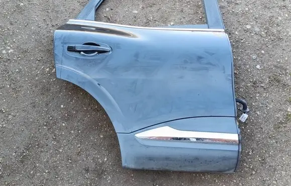 Rear door