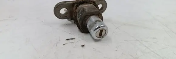 BMW 3 E36 Tailgate exterior lock 19602456
