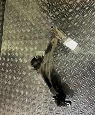 Volvo XC90 Front lower control arm/wishbone