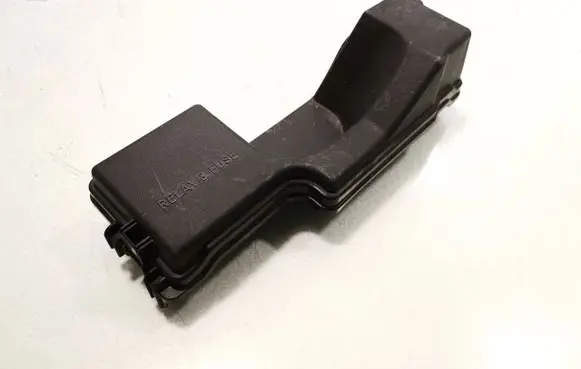 Toyota Aygo AB40 Fuse box cover 