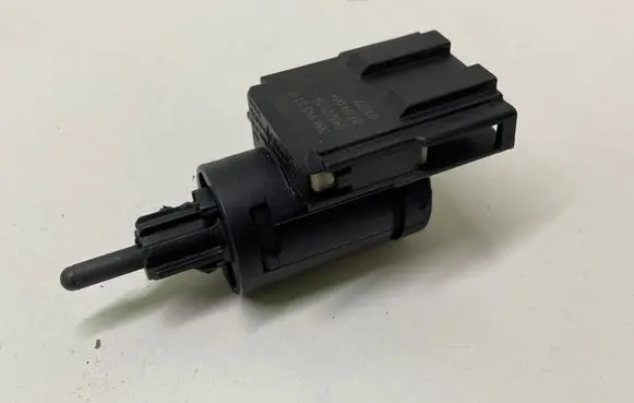 Audi A8 S8 D3 4E Brake pedal sensor switch 3B0945511C 19322010 01077