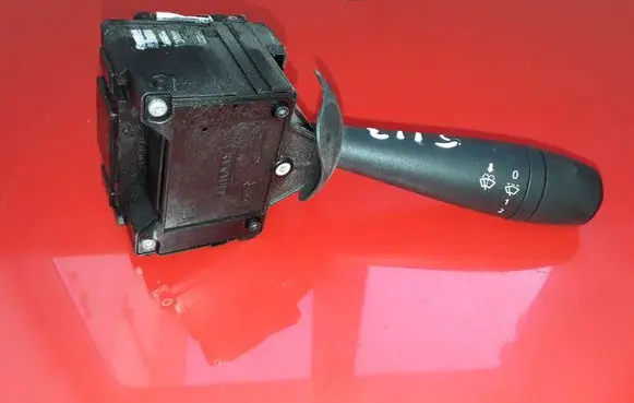 Dacia Dokker Wiper control stalk E10657730