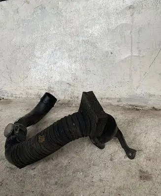 Toyota Corolla E120 E130 Air intake duct part
