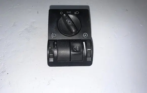 Opel Corsa C Light switch 0524119