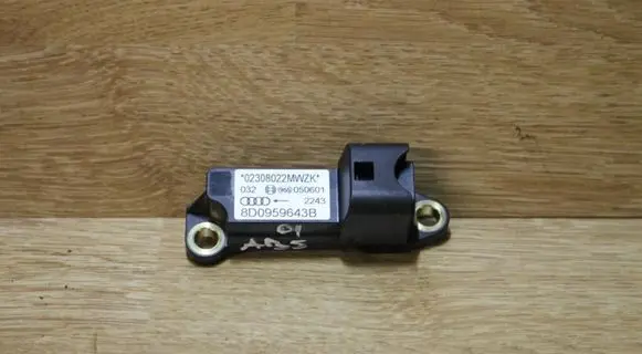 Audi A4 S4 B5 8D Airbag deployment crash/impact sensor 8D0959643B