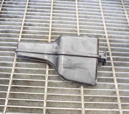Mazda 6 Intake resonator SH0513201