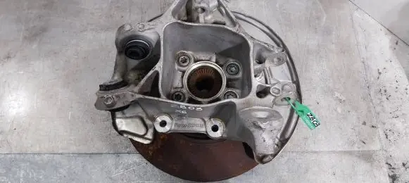 BMW X5 G05 Rear wheel hub 6876653