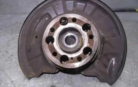 Mercedes-Benz E C207 W207 Rear wheel hub spindle/knuckle A2043500341 A2309810127