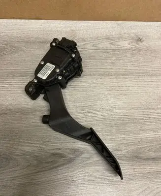 Volkswagen Transporter - Caravelle T5 Accelerator throttle pedal 7H1721503D