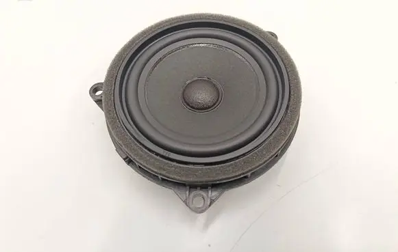 BMW 2 F46 Front door speaker 8715686 10597510F0