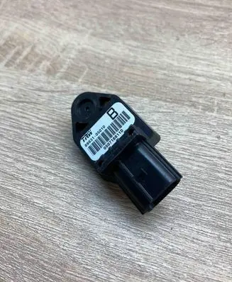 Toyota Corolla Verso AR10 Airbag deployment crash/impact sensor 8983105010