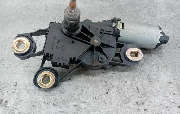 Seat Toledo III (5P) Rear window wiper motor 5P0955711B