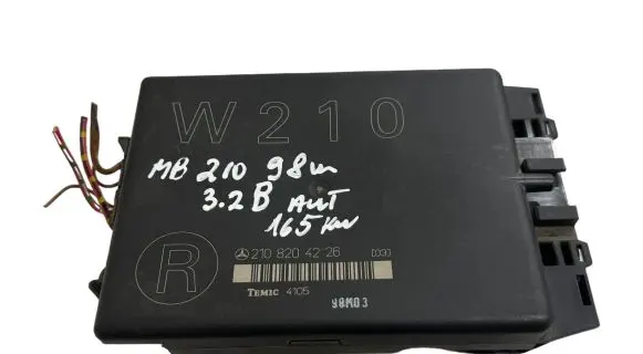 Mercedes-Benz E W210 Seat control module 2108204226