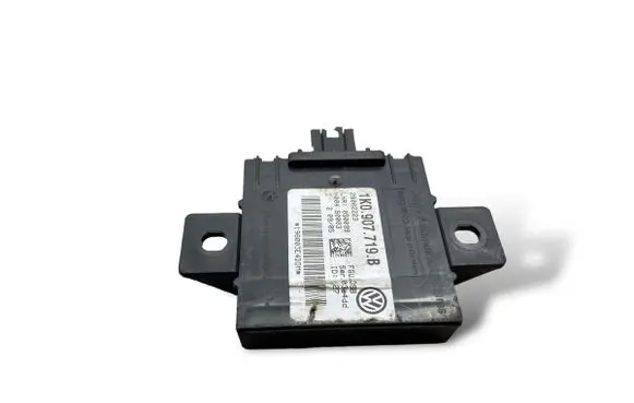 Audi A3 S3 8P Alarm control unit/module 1K0907719B K5353
