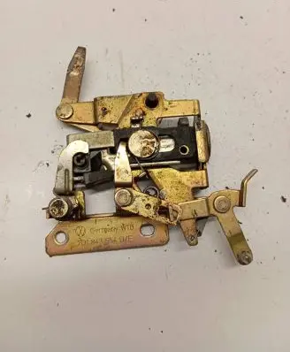 Volkswagen Transporter - Caravelle T4 Sliding door lock 7D1843654D