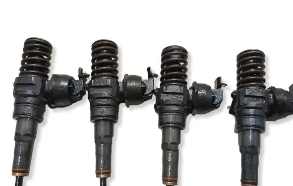 Volkswagen Caddy Fuel injectors set 0414720215