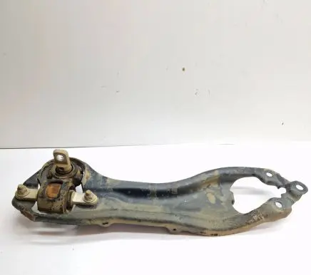 Chrysler Pacifica Rear control arm 68284315AD 68284315