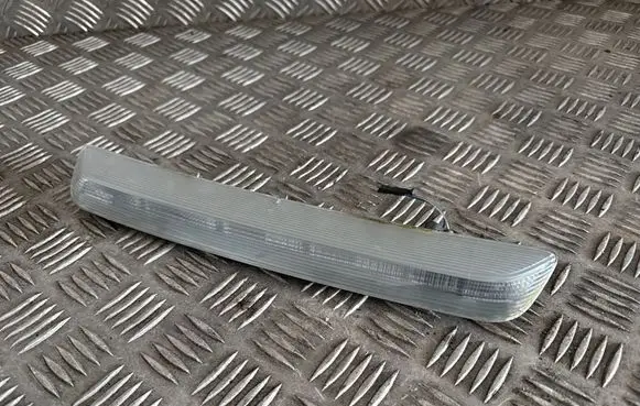 Toyota Avensis T270 Third/center stoplight 8157005110