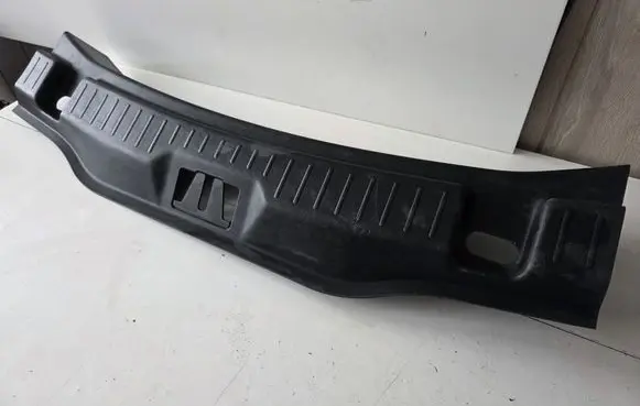Ford Galaxy Tailgate/boot lid lock trim EM2BU406A64AHW