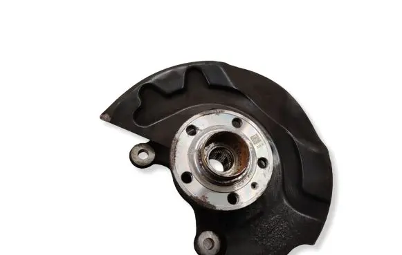 Volkswagen Polo VI Front wheel hub 