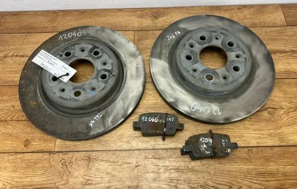 Chevrolet Camaro Rear brake disc TARCZECAMARO200