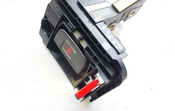Volvo V50 Seat back rest lock catch 8621649 8621651