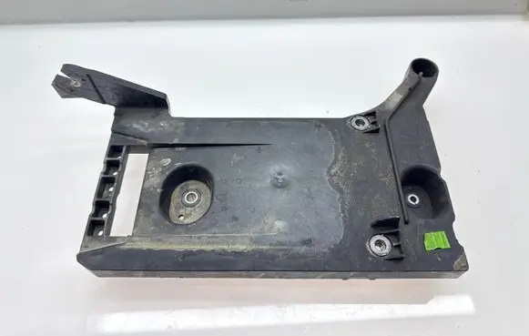 Volkswagen PASSAT B8 Battery tray 3G0907509A
