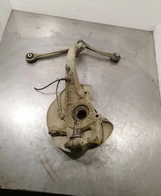 Audi A4 S4 B8 8K Front wheel hub spindle knuckle