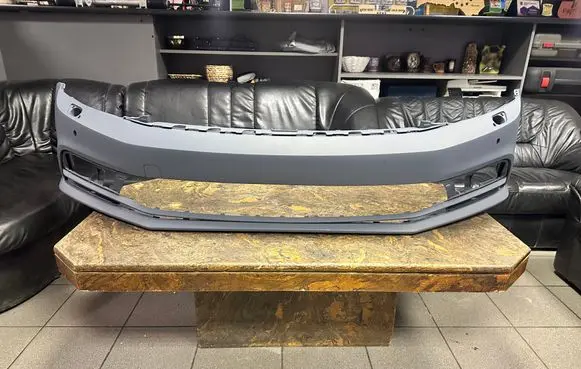 Volkswagen Jetta VI Front bumper 5C6807217AK 5C6807217AKGRU
