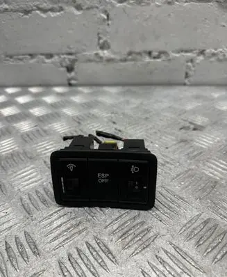 Hyundai i30 ESP (stability program) switch 