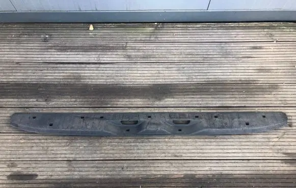 Trunk/boot sill cover protection