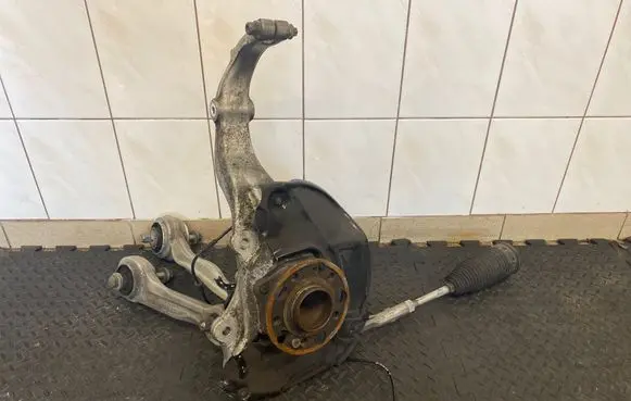 Front wheel hub