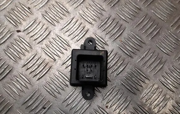 Ford Mondeo MK V Glow plug pre-heat relay JX6112B533AB