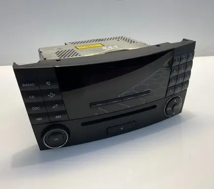 Mercedes-Benz E W211 Radio/CD/DVD/GPS head unit A2118701289 MF2311 020462