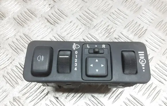 Mitsubishi Carisma Other switches/knobs/shifts MR740608