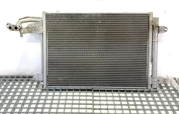 Skoda Octavia Mk2 (1Z) Coolant radiator 