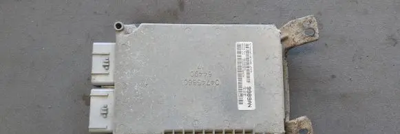 Chrysler Neon II Engine control unit/module P05269989AN 1C3ES46C6YD666734 9989AN
