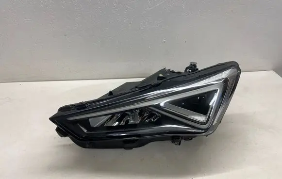 Seat Tarraco Headlight/headlamp 5FJ941007J 90143460 011D02A00